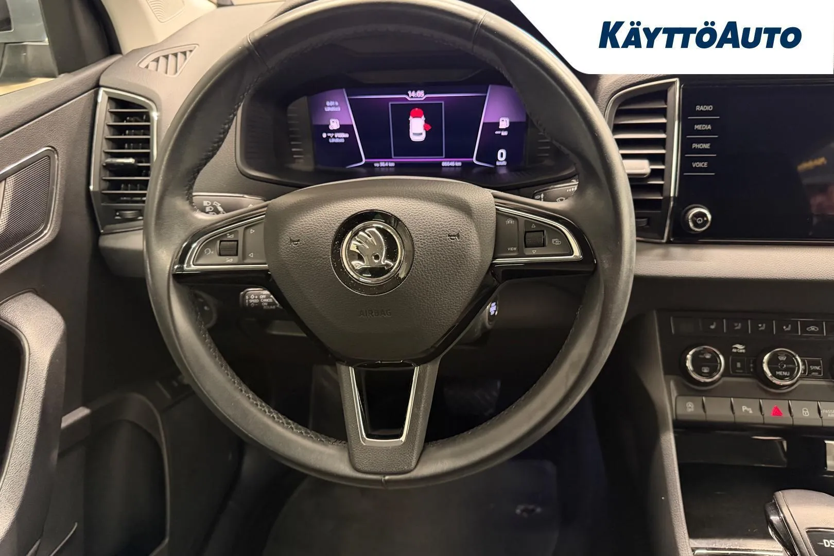 Skoda Karoq CON-823 carousel image