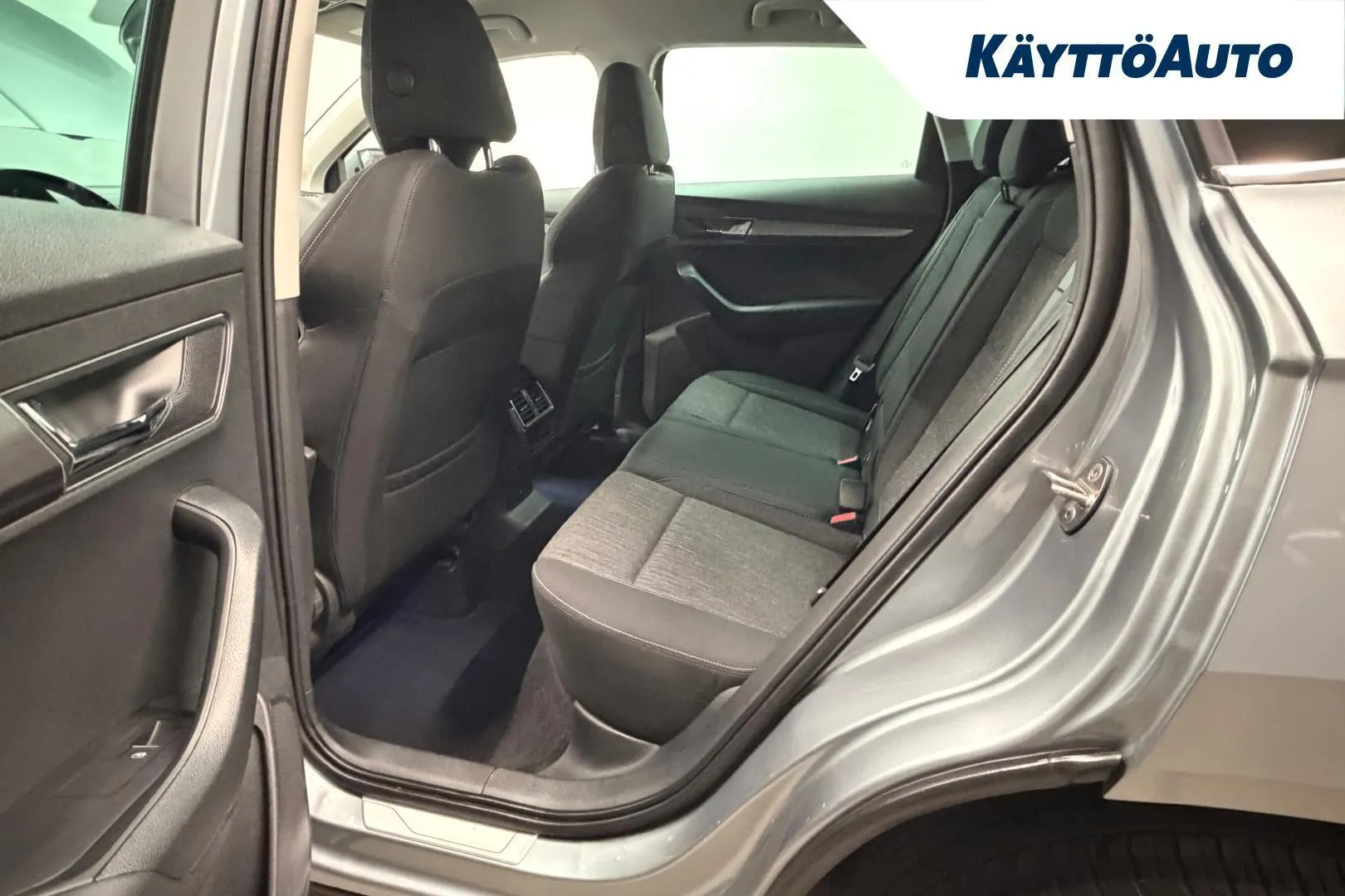Skoda Karoq CON-823 carousel image