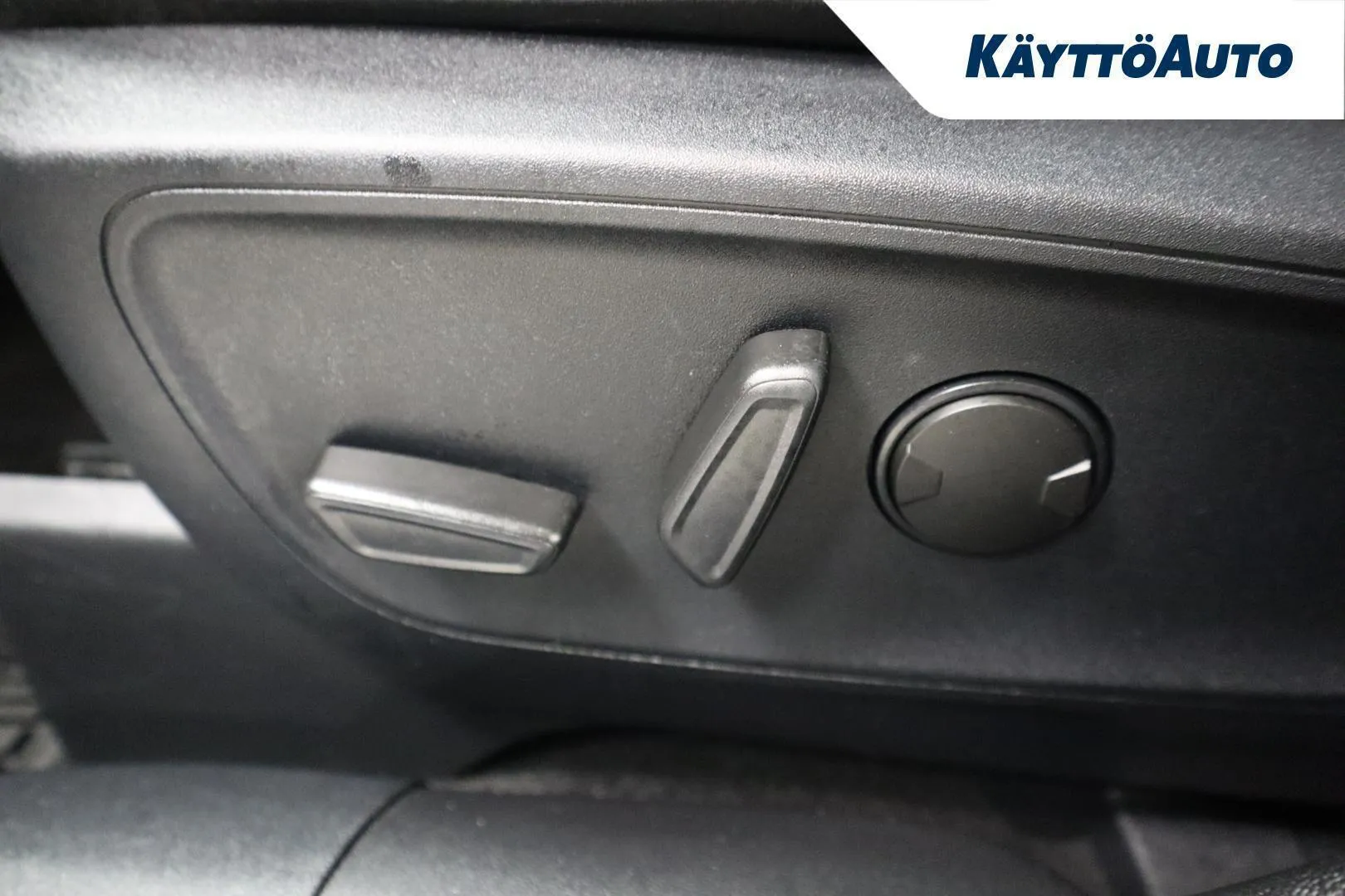 Ford Kuga ESL-847 carousel image