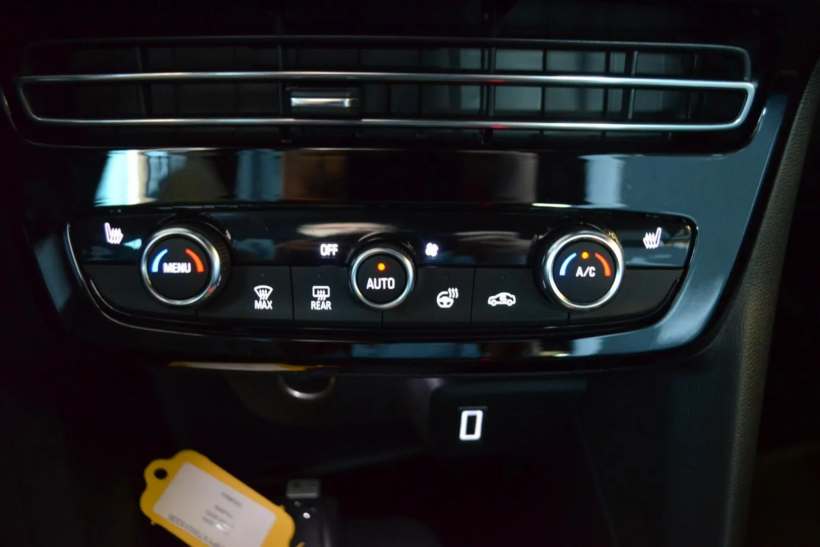 Opel Mokka FTG-607 carousel image