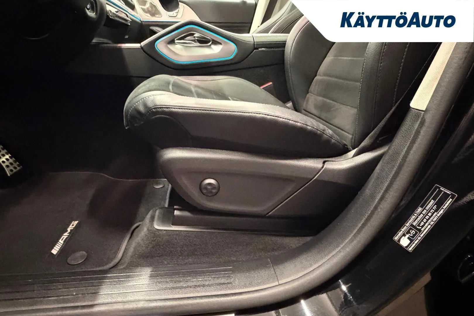 Mercedes-Benz GLE YKT-460 carousel image