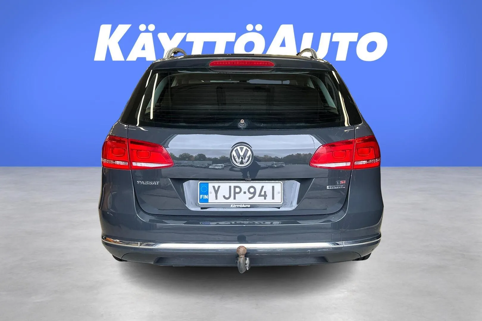 Volkswagen Passat YJP-941 carousel image