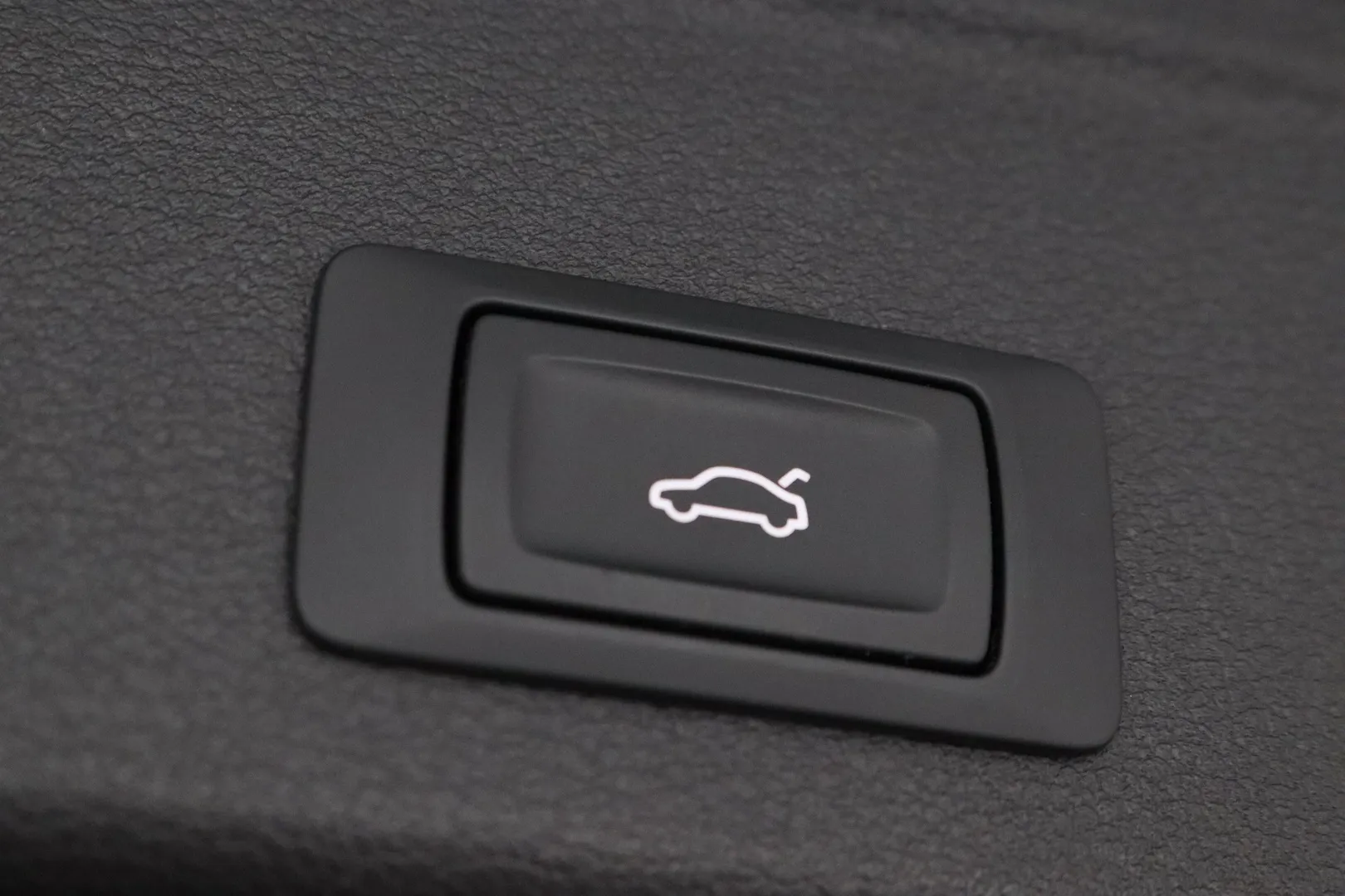 Audi A4 ETO-428 carousel image