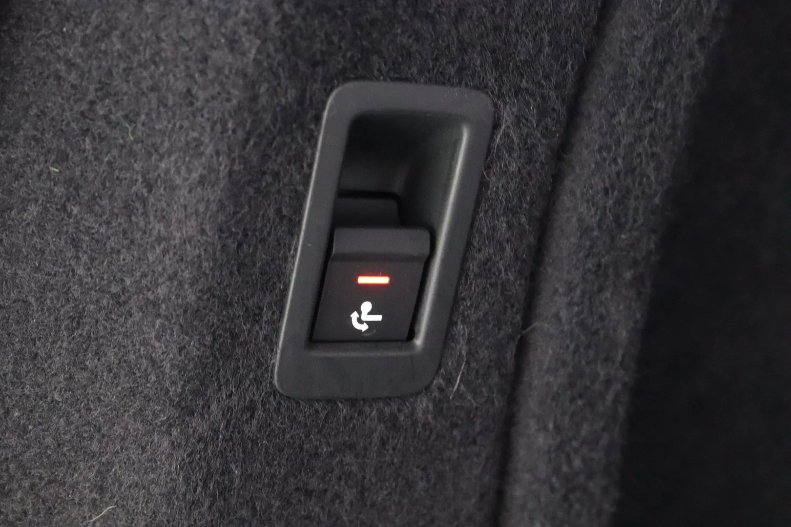 Audi A4 ETO-428 carousel image