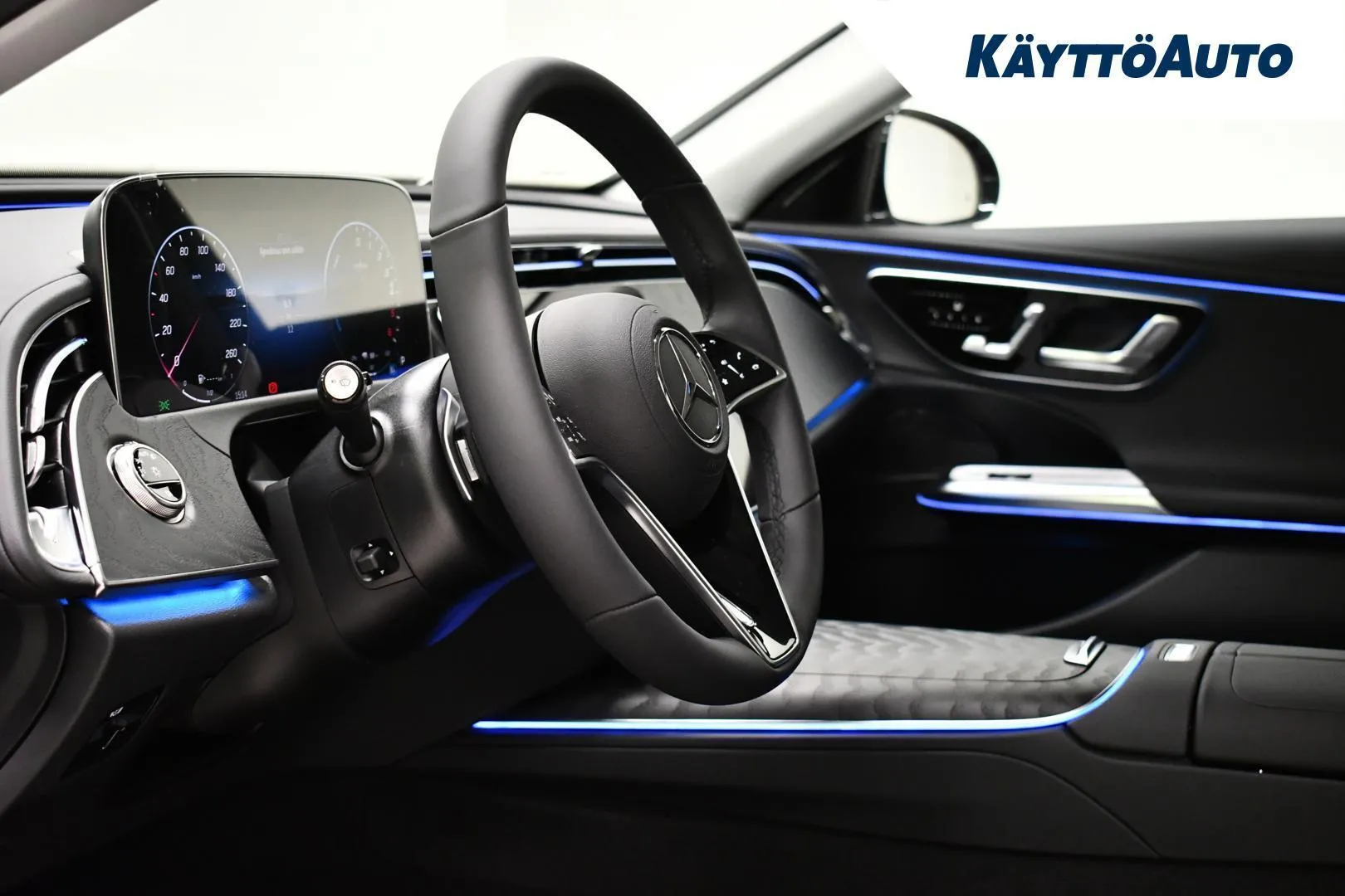 Mercedes-Benz E MRT-993 carousel image