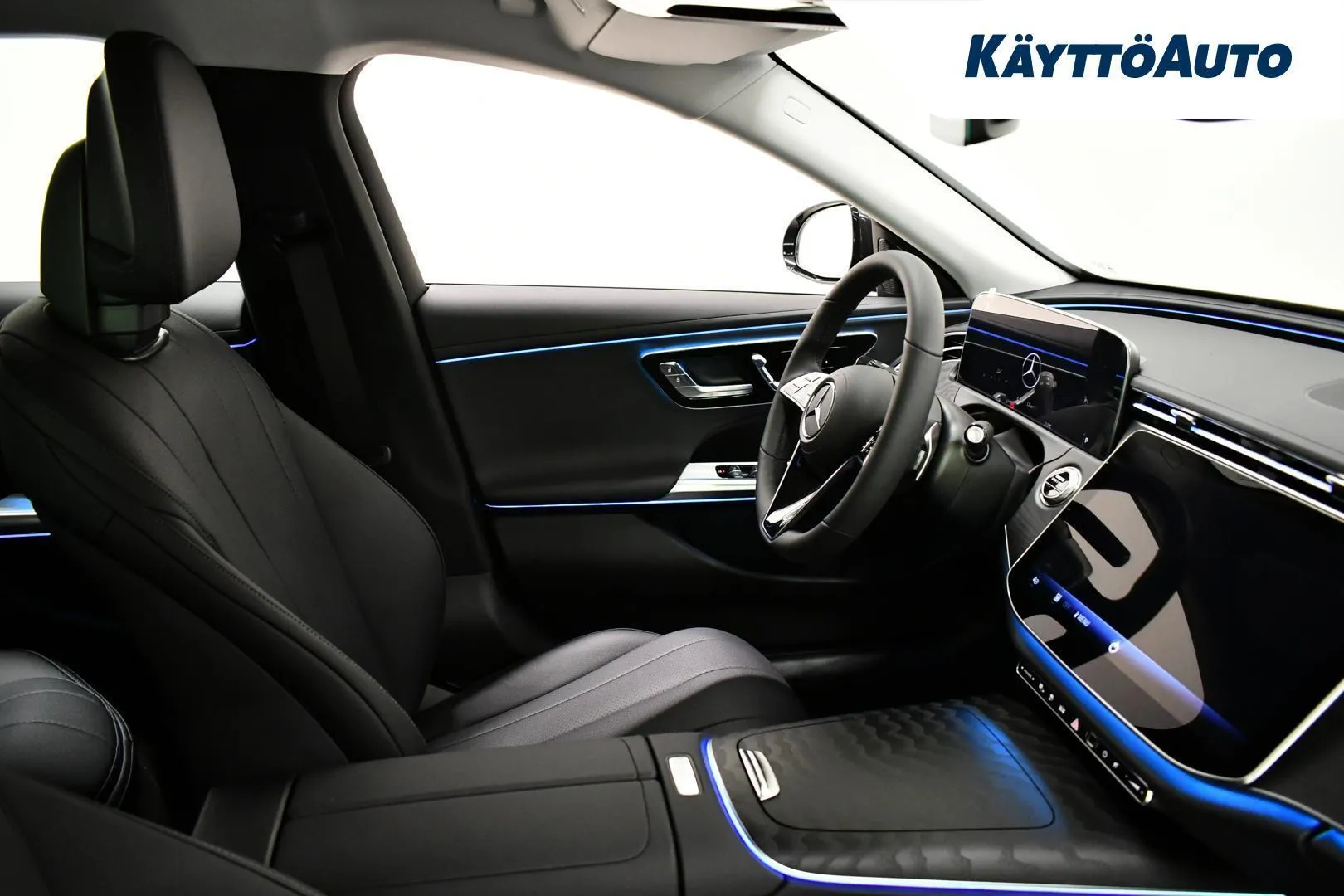 Mercedes-Benz E MRT-993 carousel image