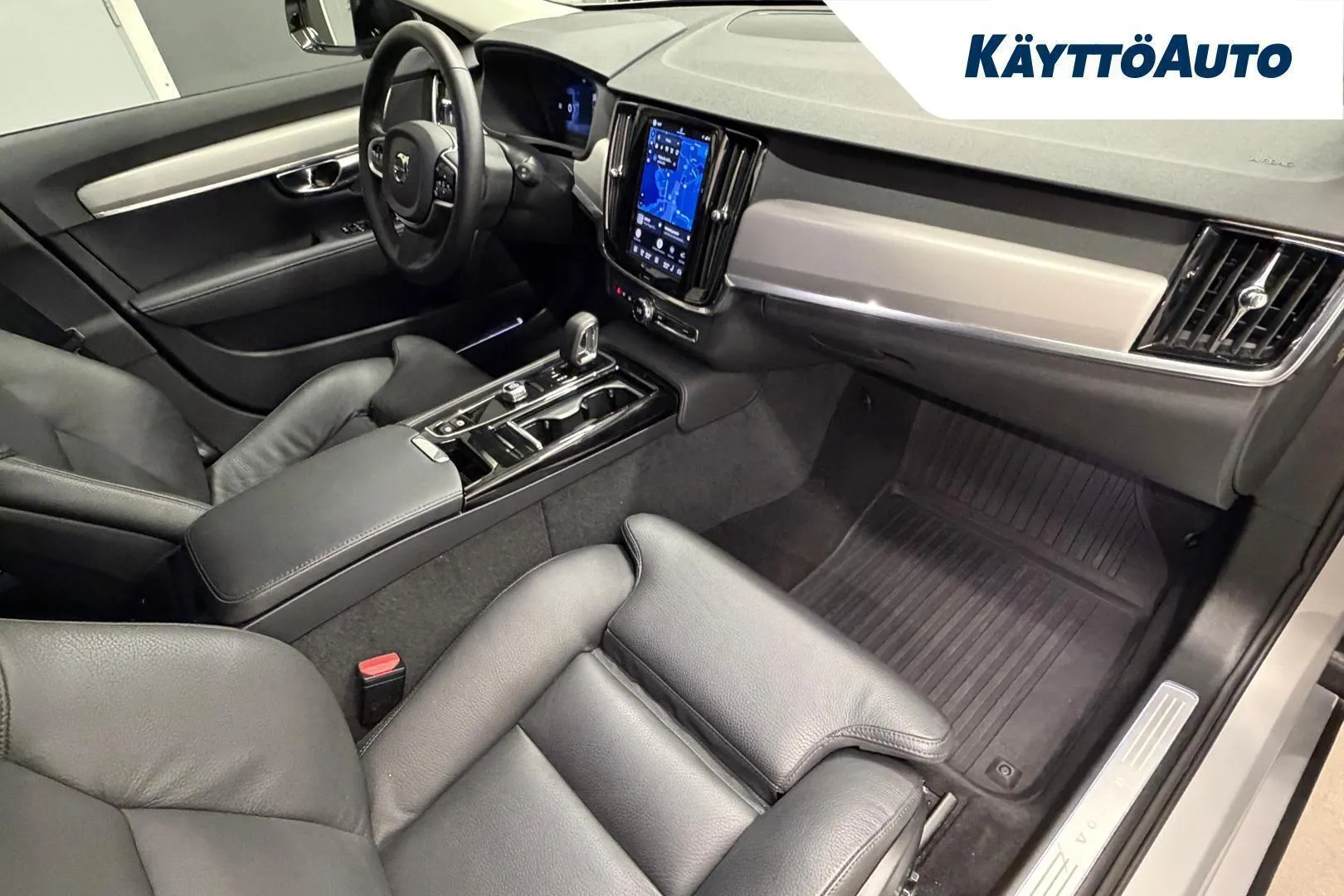 VOLVO V90 MSN-906 carousel image