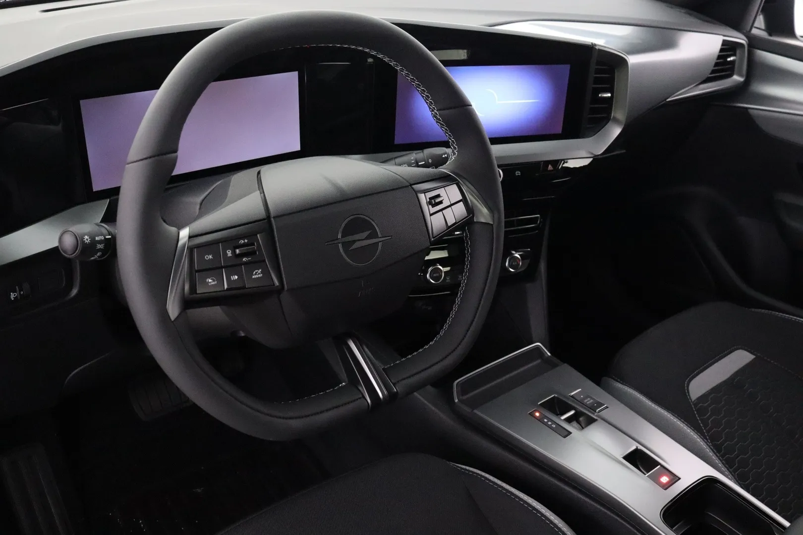 OPEL Mokka FTG-609 carousel image