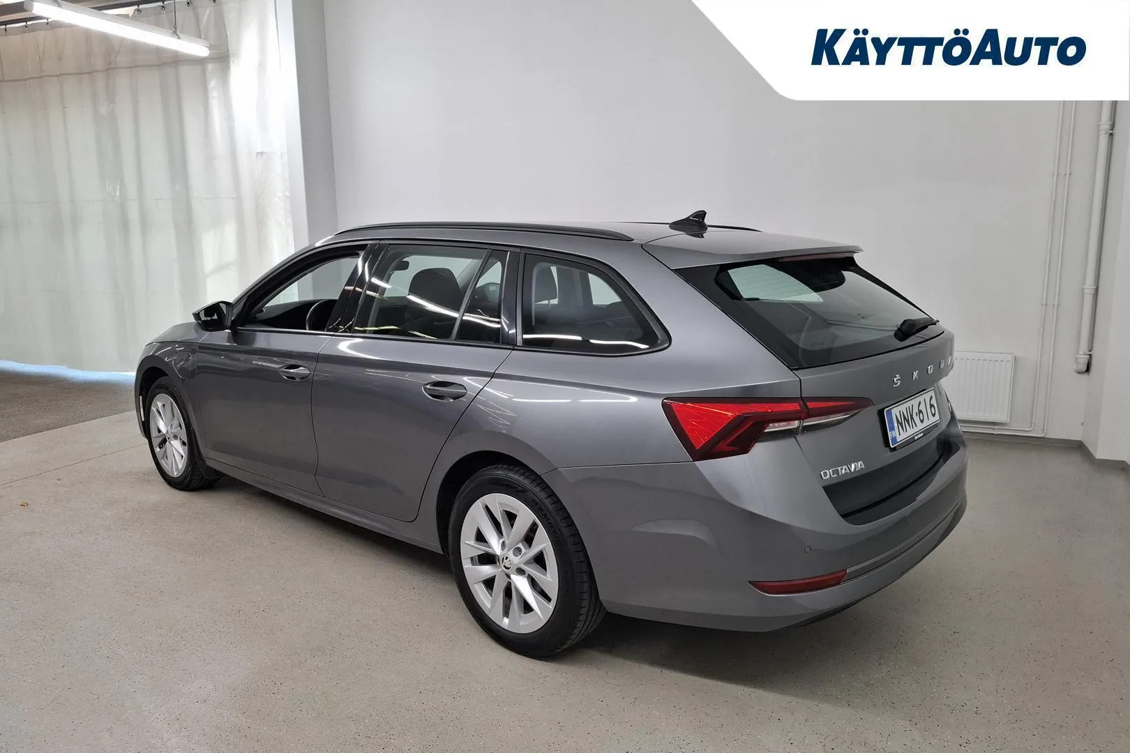 Skoda Octavia NNK-616 carousel image