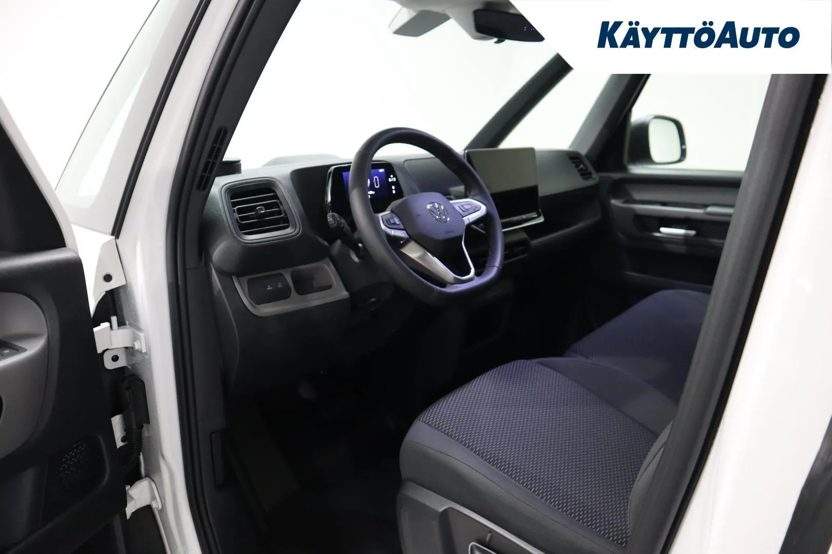 Volkswagen ID. Buzz Cargo NOU-976 carousel image