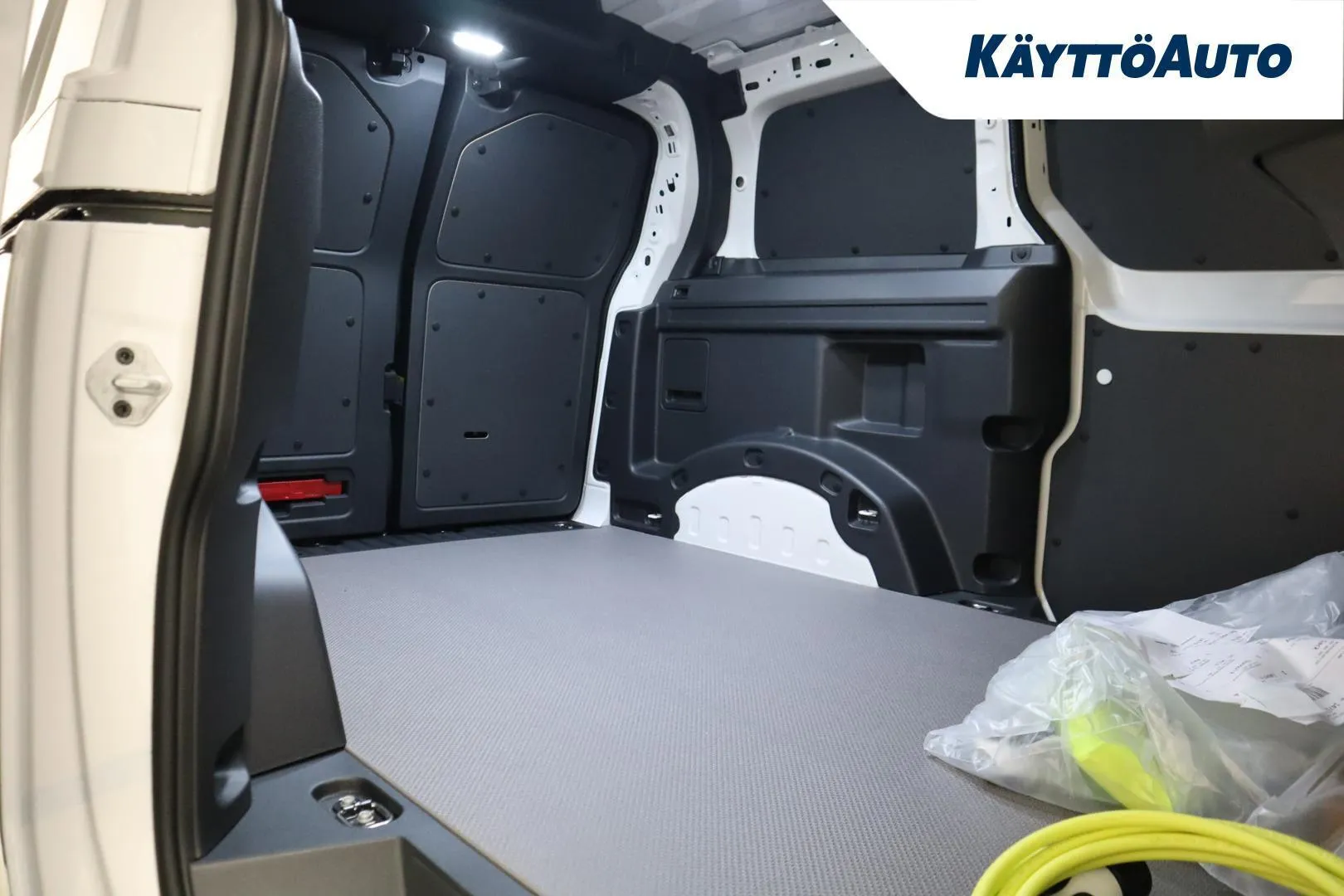 Volkswagen ID. Buzz Cargo NOU-976 carousel image