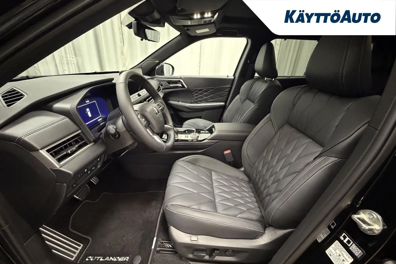 Mitsubishi Outlander YMT-395 carousel image