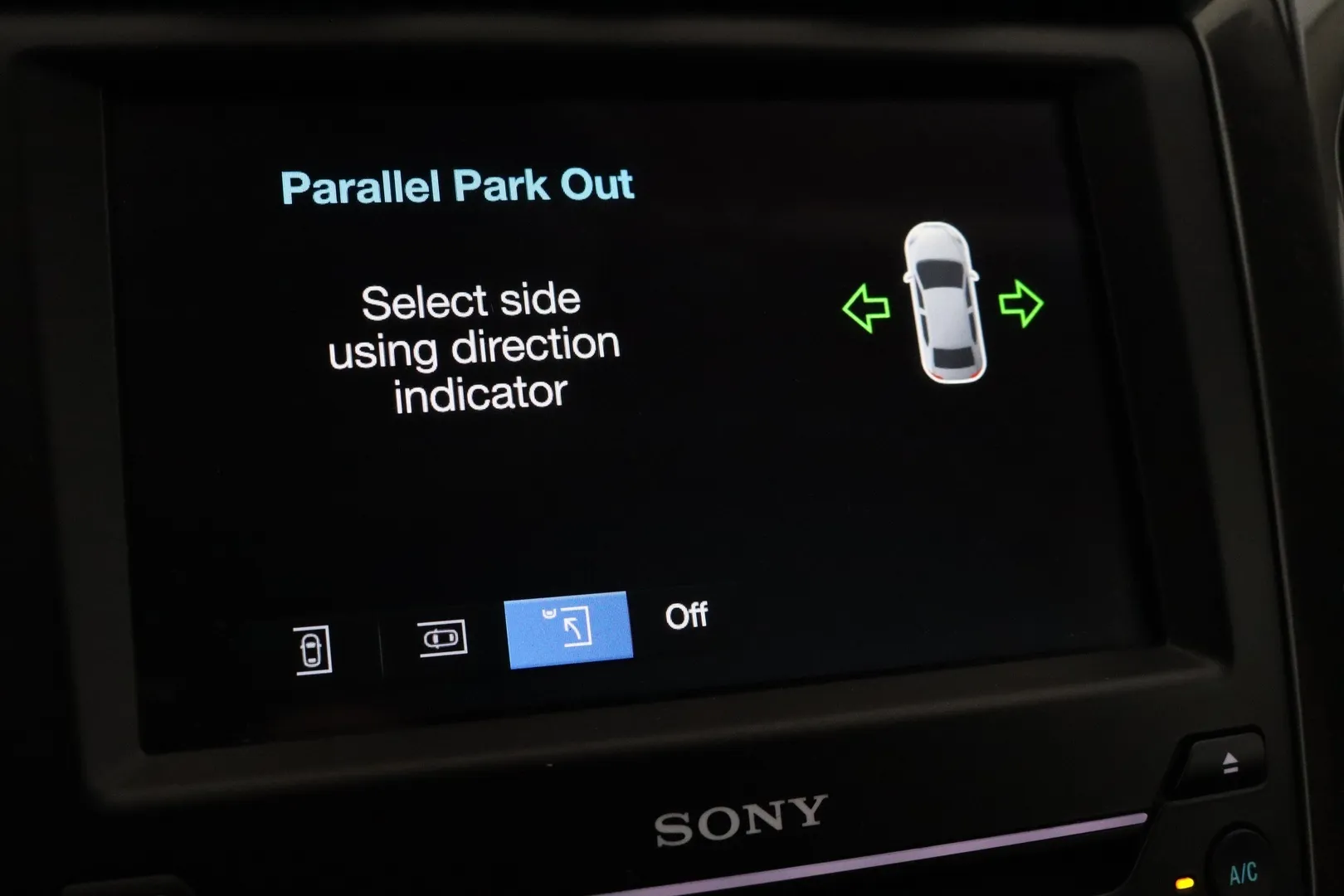 Ford Mondeo YLG-252 carousel image