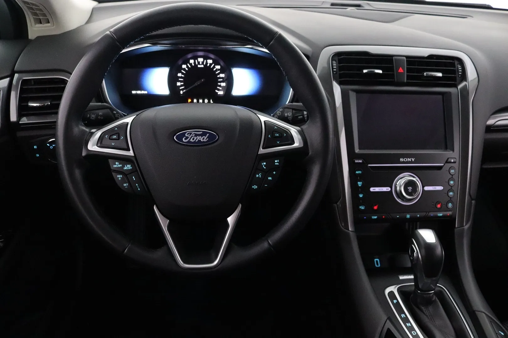 Ford Mondeo YLG-252 carousel image