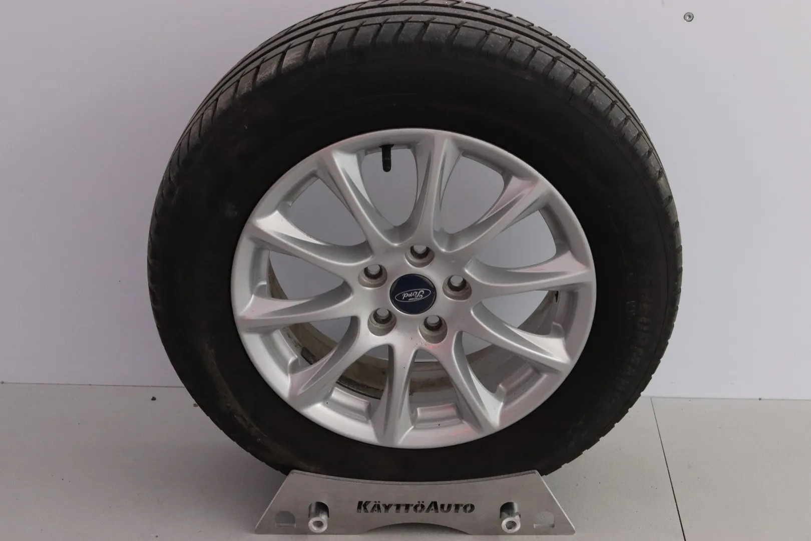 Ford Mondeo YLG-252 carousel image