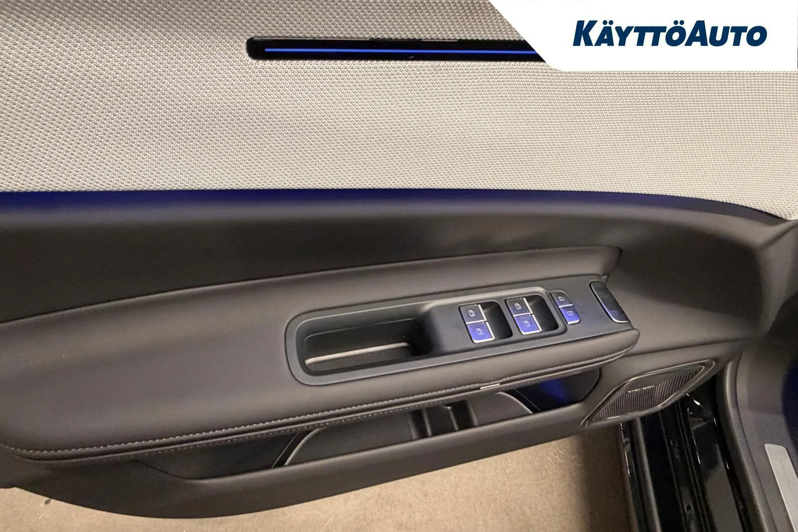 POLESTAR 4 KYS-673 carousel image