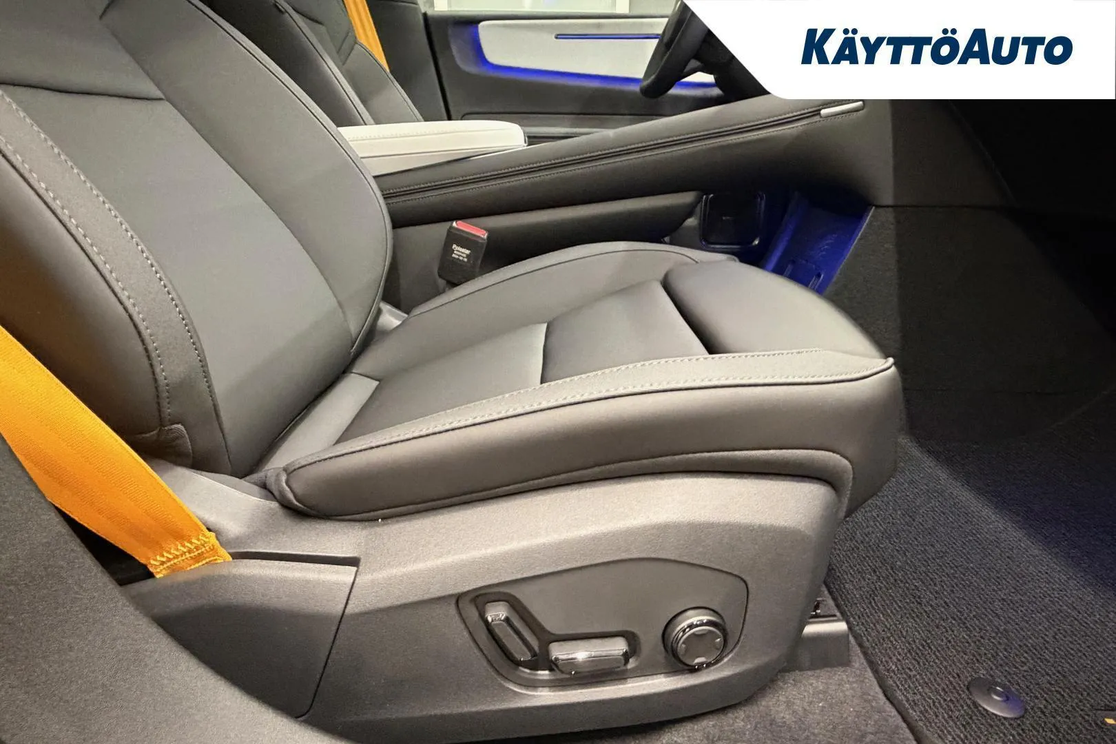 POLESTAR 4 KYS-673 carousel image