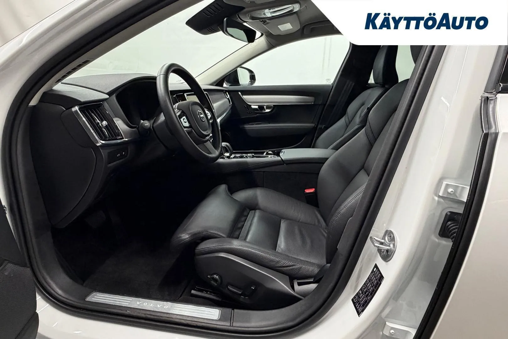 VOLVO V90 MSN-912 carousel image