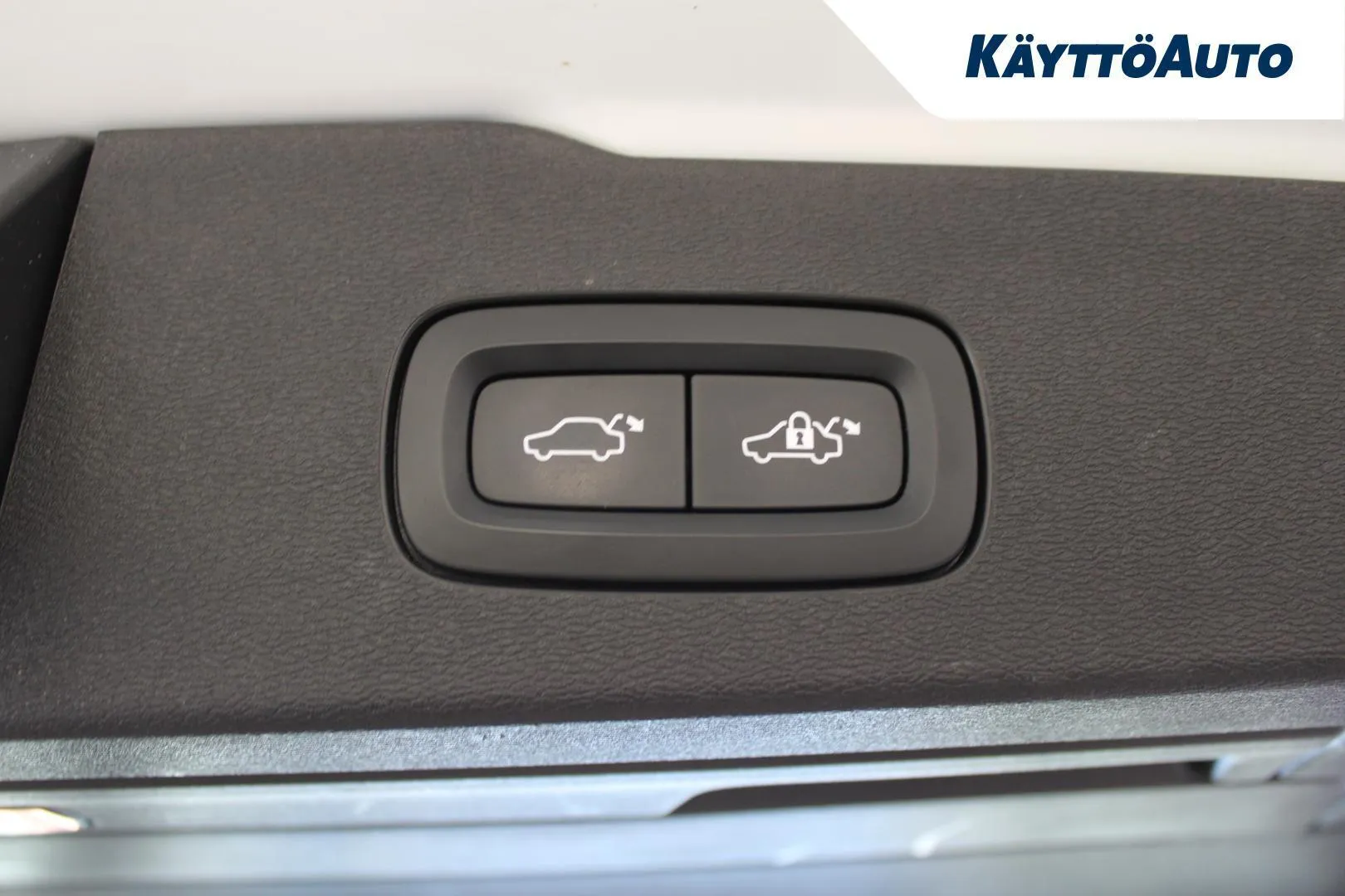 Volvo V60 XRH-878 carousel image