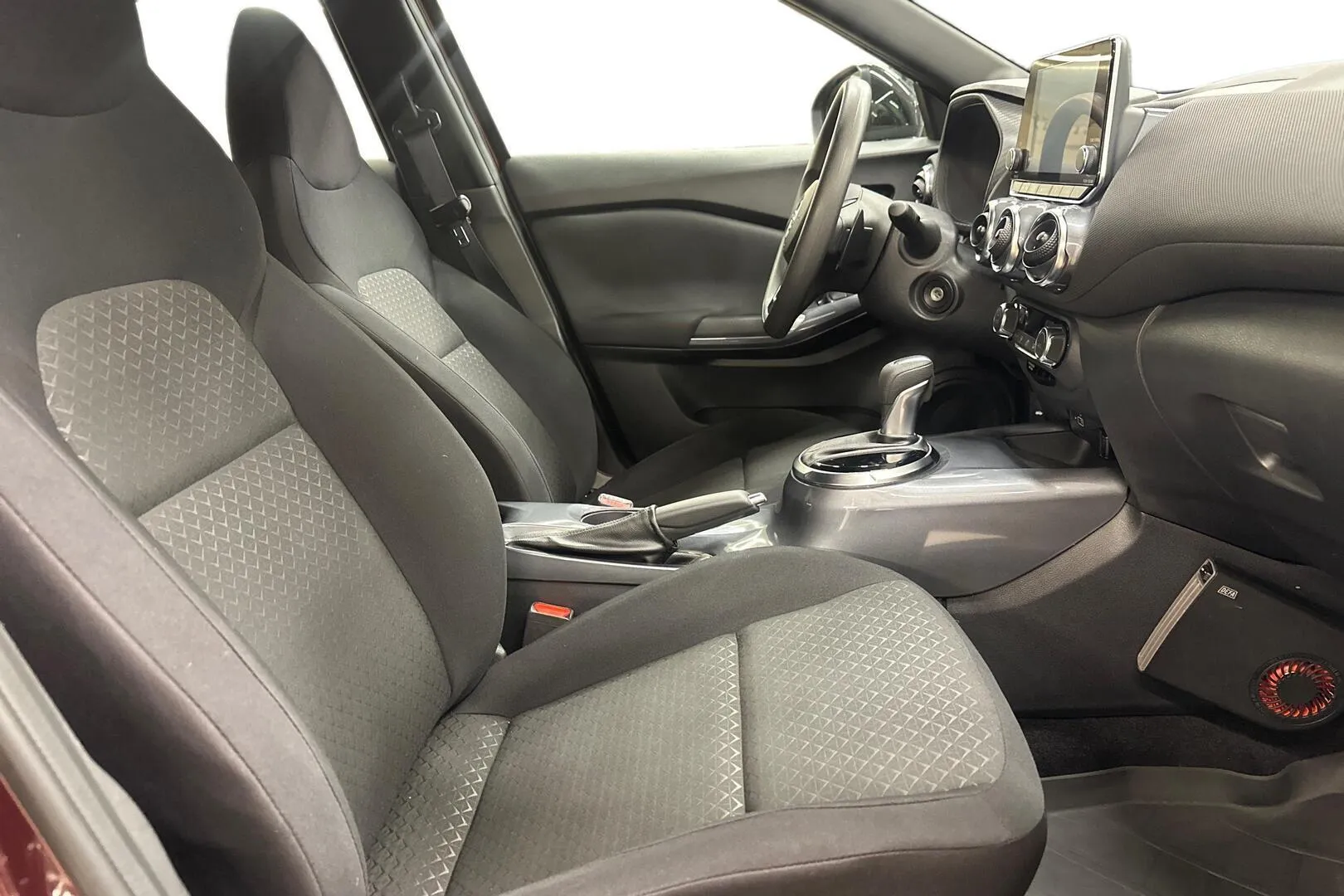 Nissan Juke SON-883 carousel image