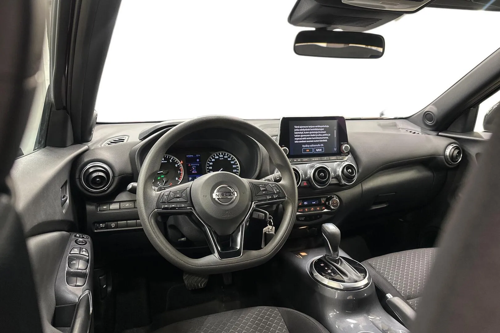 Nissan Juke SON-883 carousel image