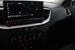 Kia Ceed RXA-586 carousel thumbs