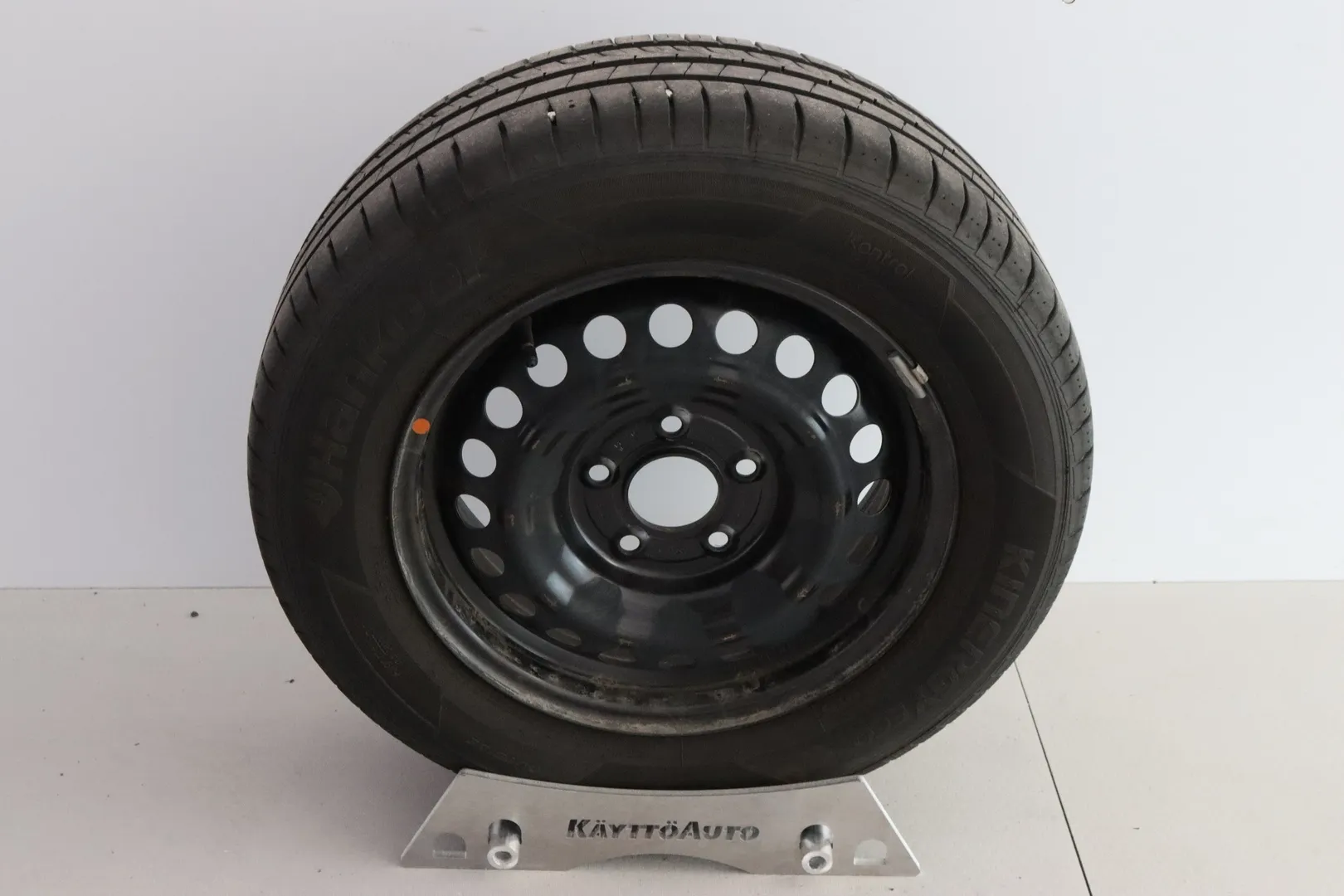 Kia Ceed RXA-586 carousel image