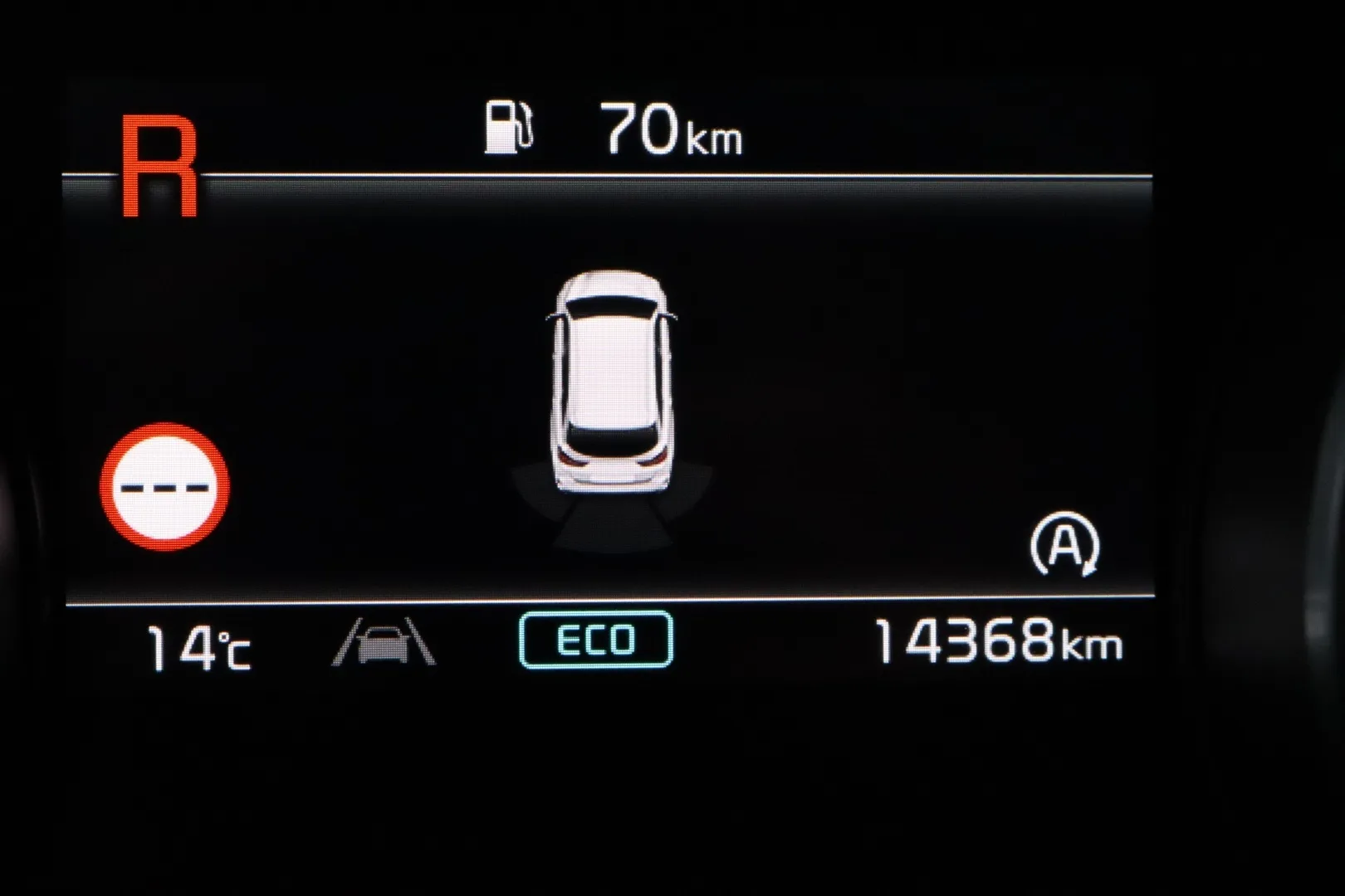 Kia Ceed RXA-586 carousel image