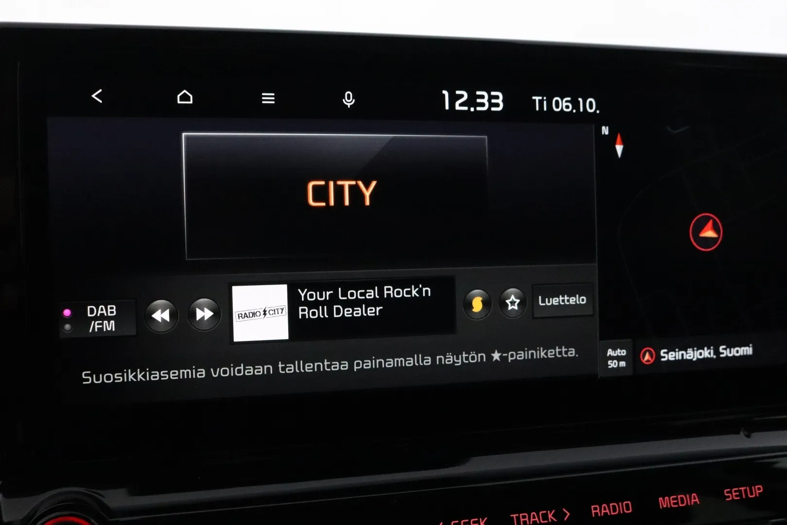 Kia Ceed RXA-586 carousel image