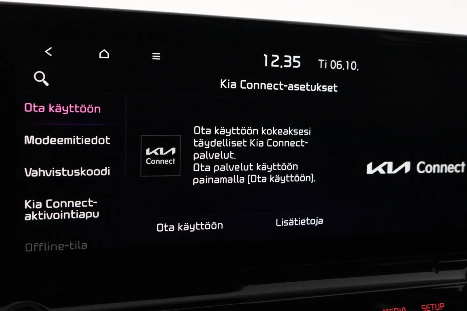 Kia Ceed RXA-586 carousel image