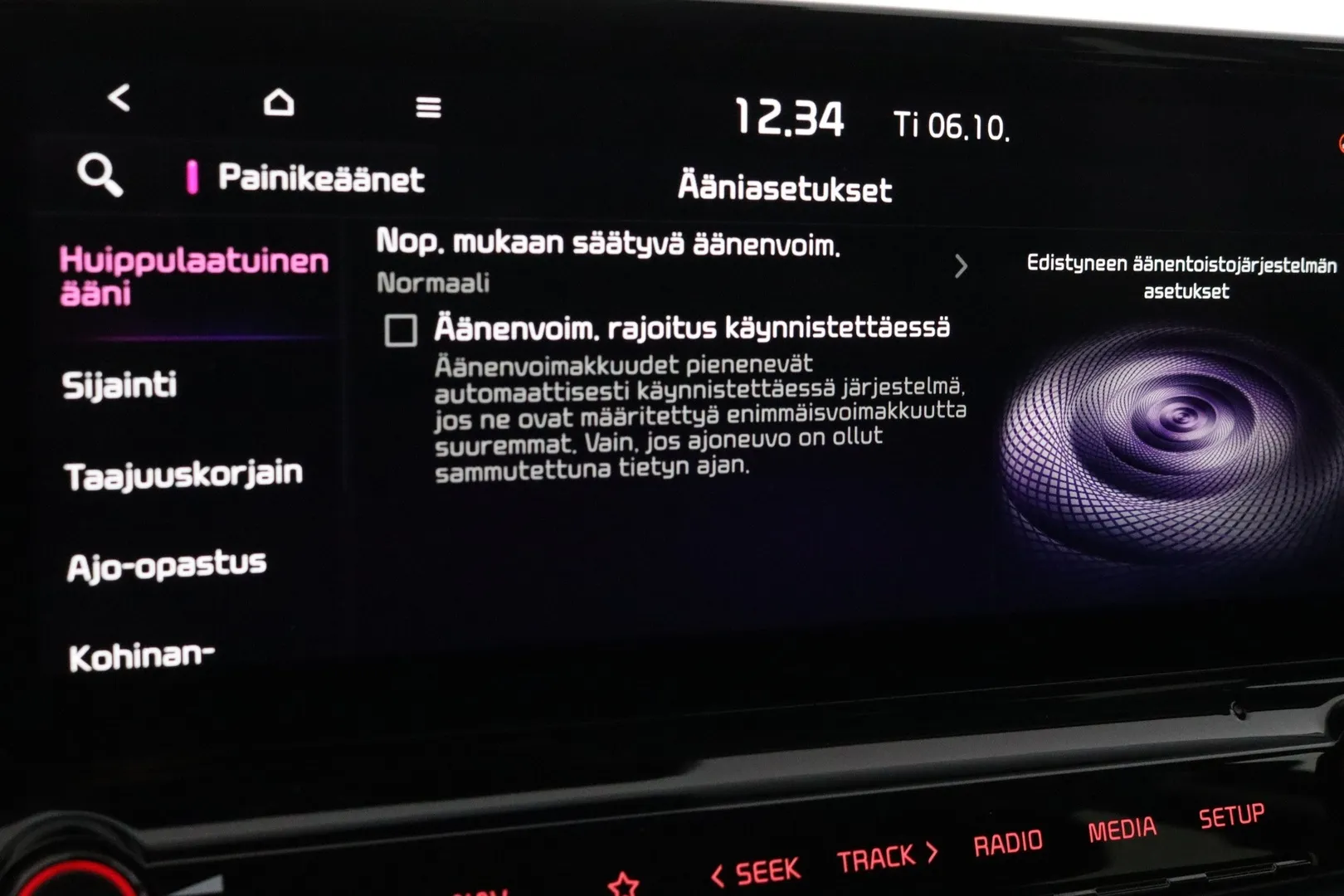 Kia Ceed RXA-586 carousel image