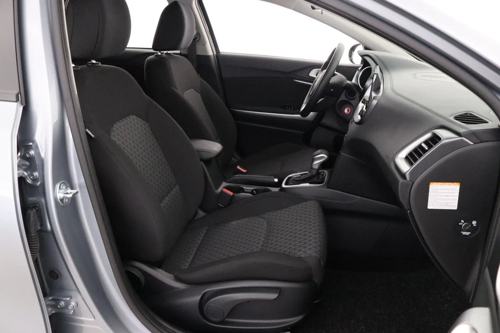 Kia Ceed RXA-586 carousel image