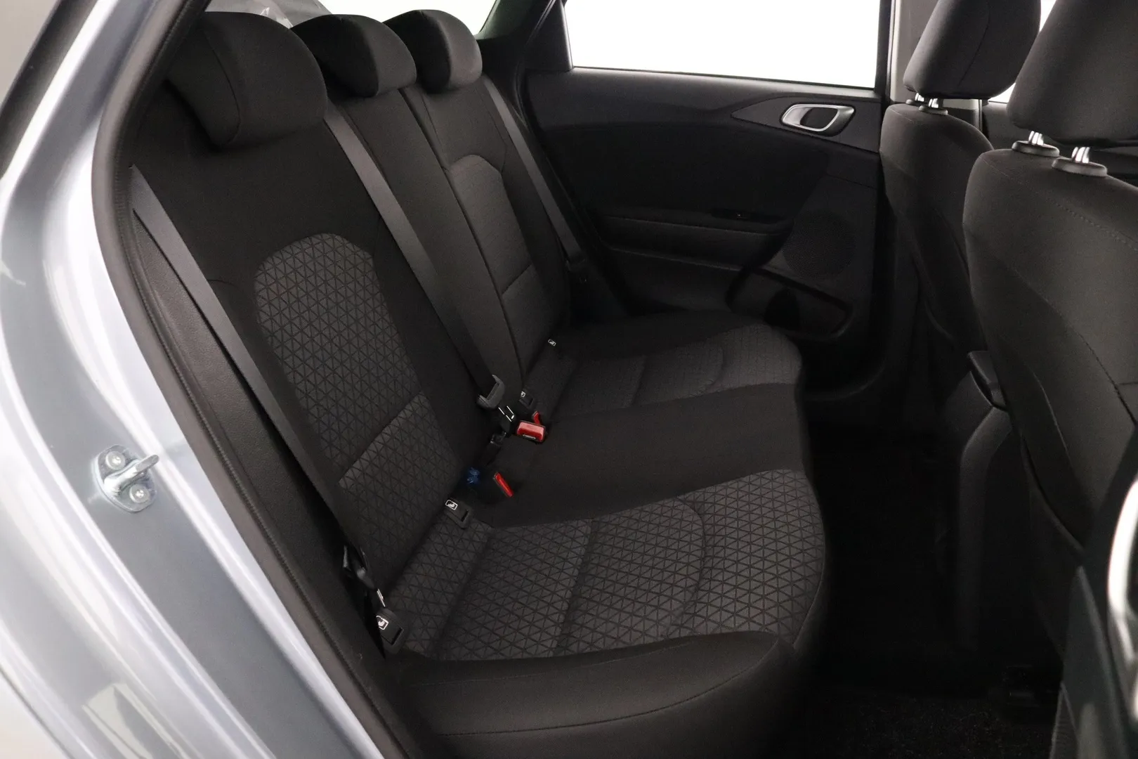 Kia Ceed RXA-586 carousel image