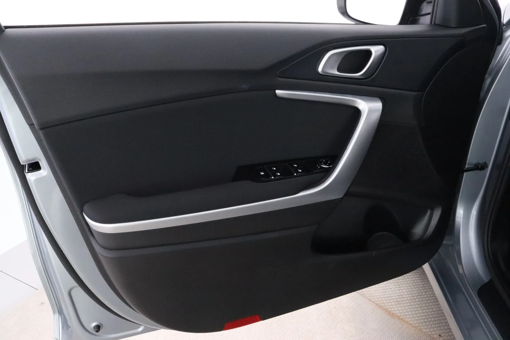 Kia Ceed RXA-586 carousel image
