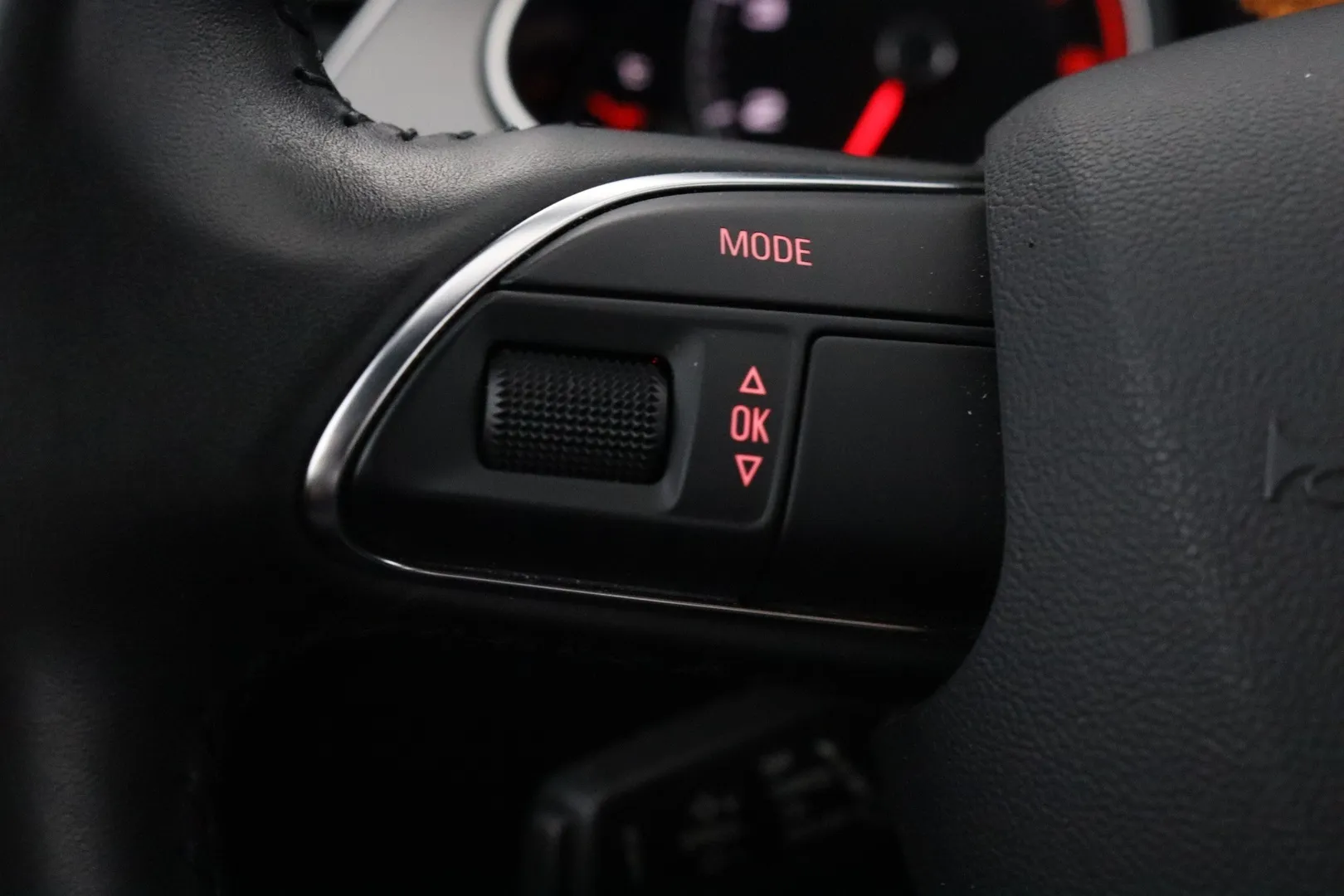 Audi A4 EMH-983 carousel image