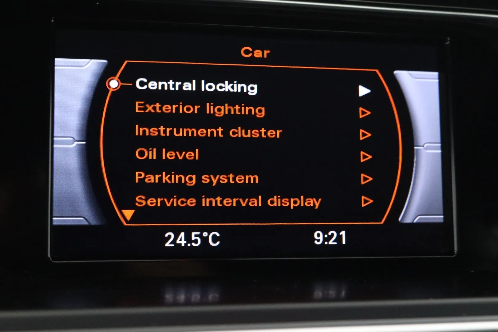 Audi A4 EMH-983 carousel image
