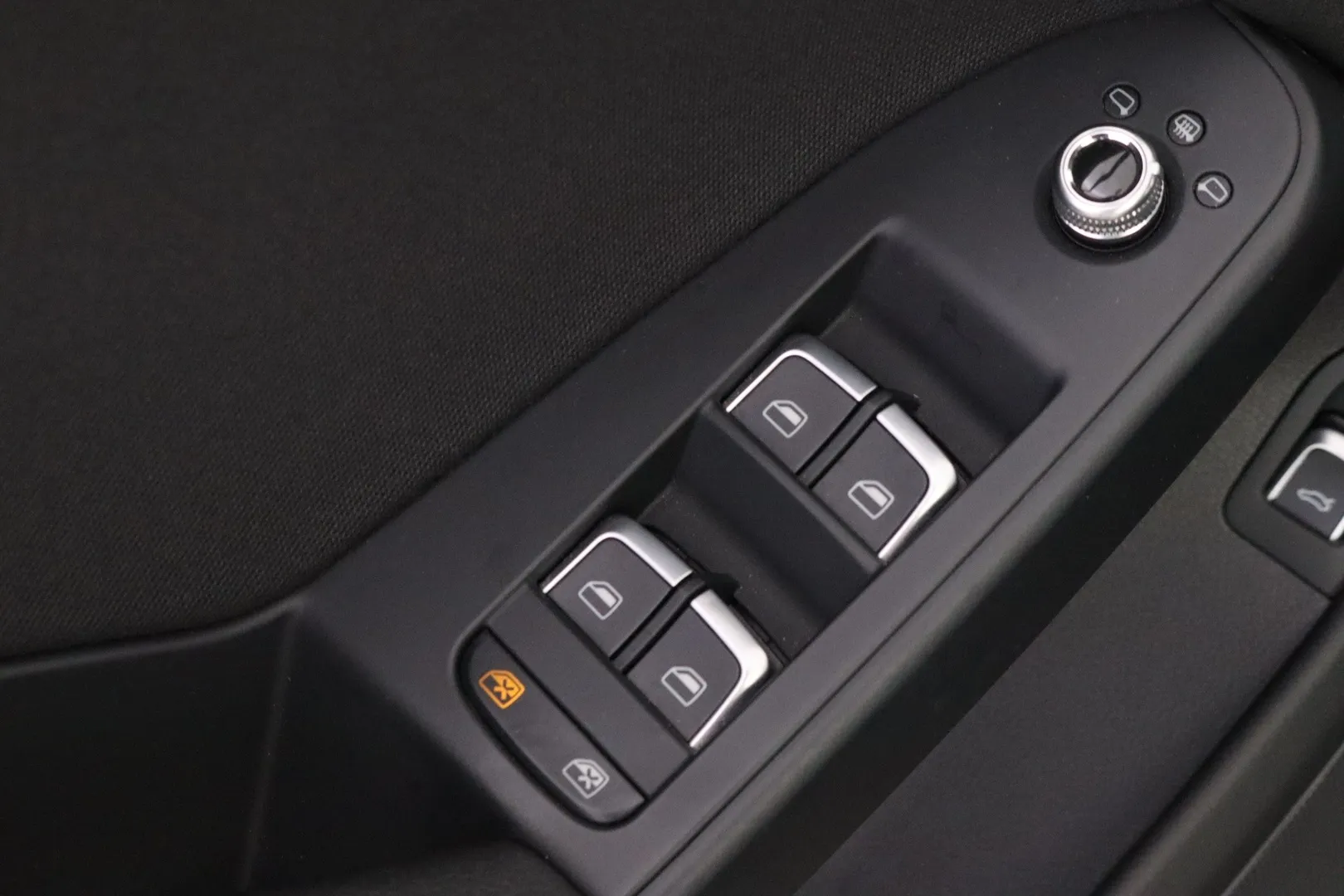 Audi A4 EMH-983 carousel image