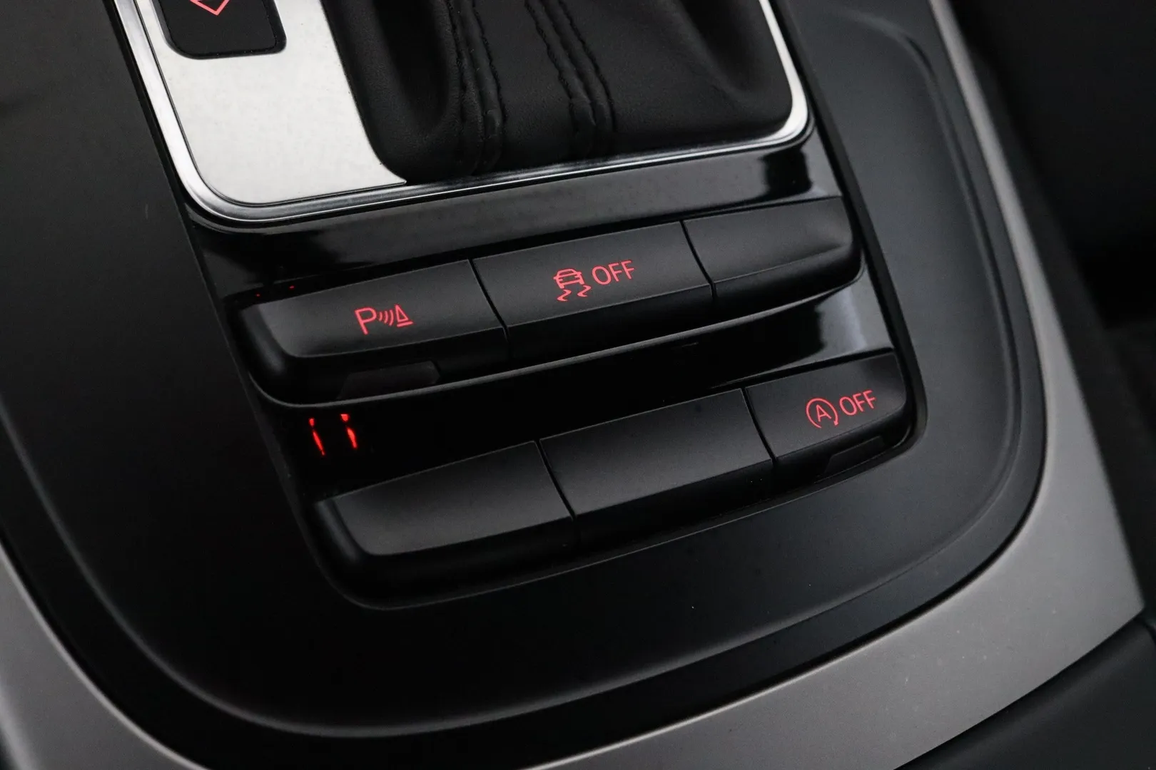 Audi A4 EMH-983 carousel image