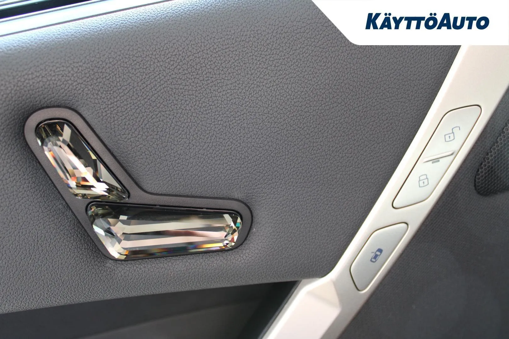 BMW iX ISJ-820 carousel image