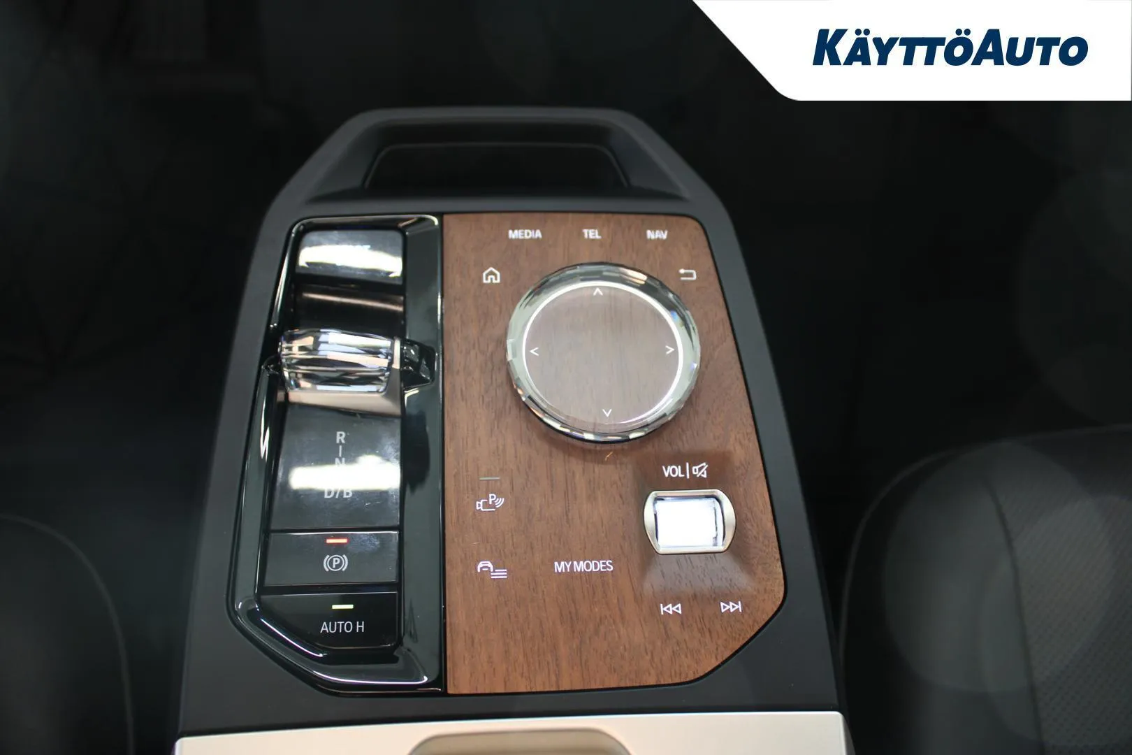 BMW iX ISJ-820 carousel image