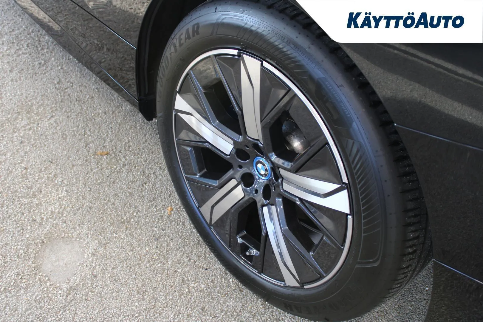 BMW iX ISJ-820 carousel image