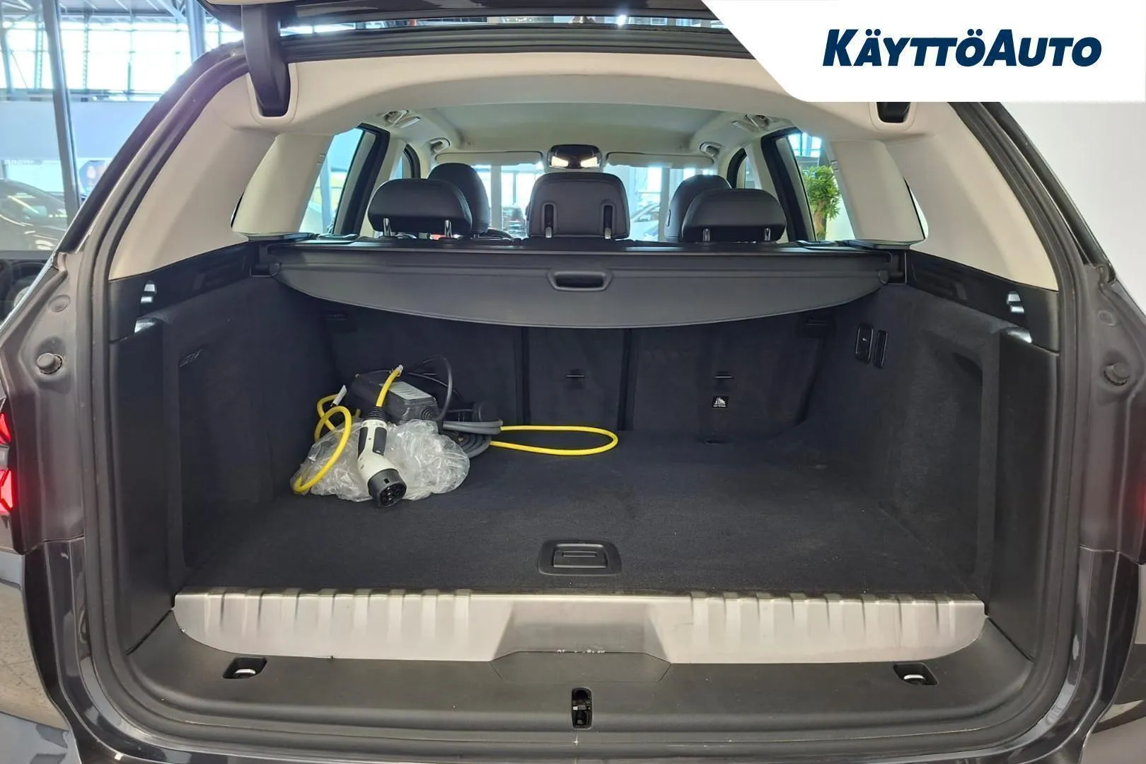 BMW X3 OZJ-185 carousel image