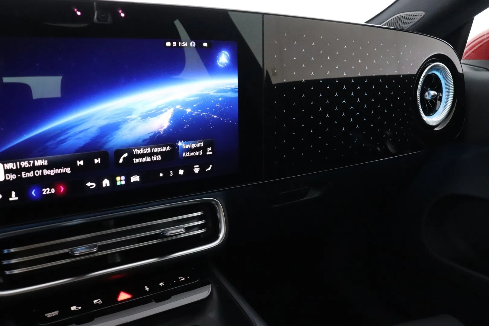 Mercedes-Benz CLA YMV-655 carousel image