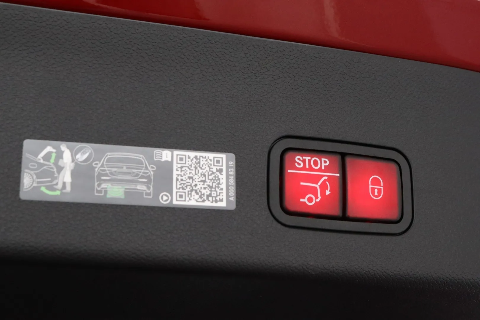 Mercedes-Benz CLA YMV-655 carousel image