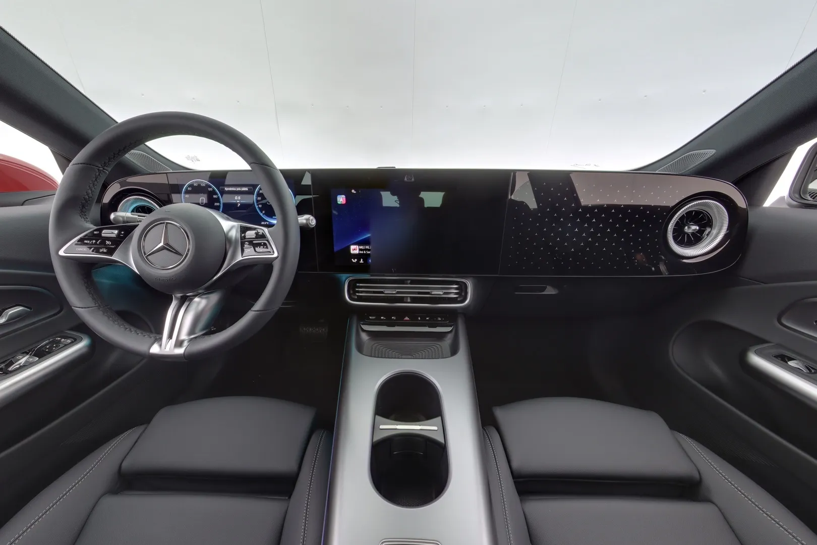Mercedes-Benz CLA YMV-655 carousel image