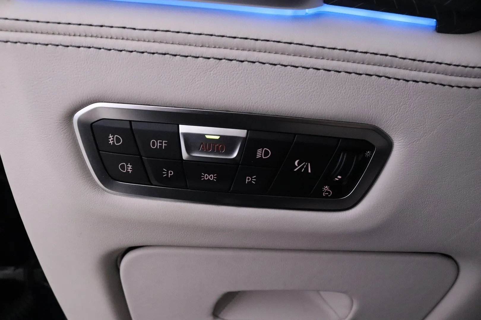 BMW X5 ZMV-609 carousel image