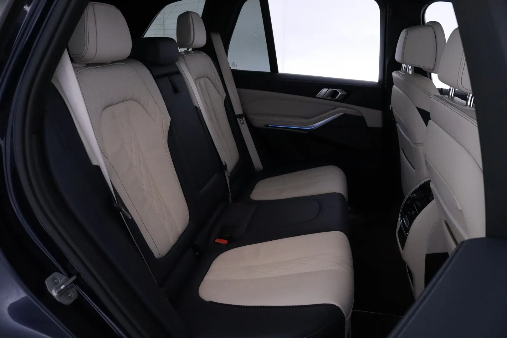 BMW X5 ZMV-609 carousel image