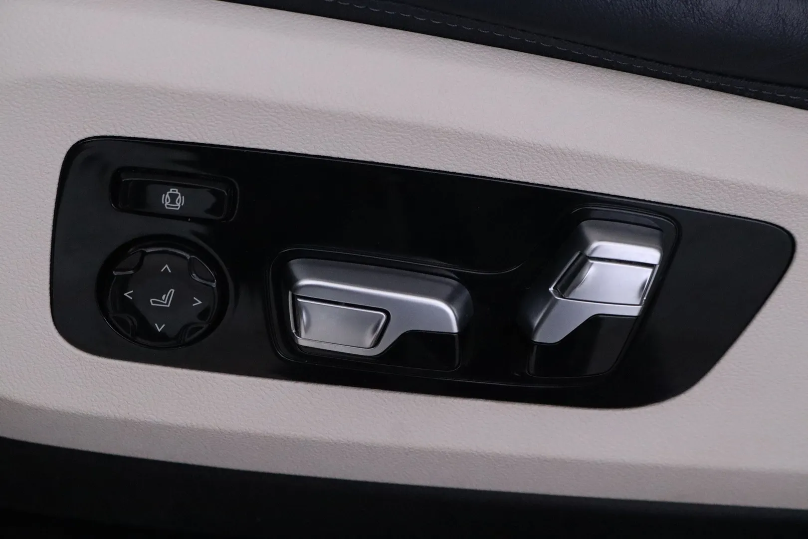 BMW X5 ZMV-609 carousel image