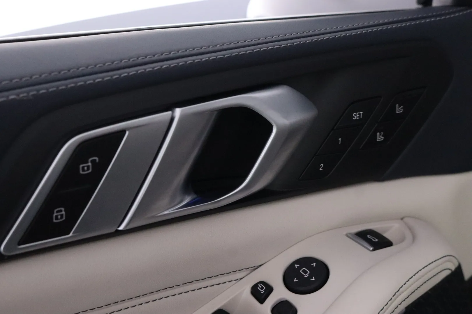 BMW X5 ZMV-609 carousel image