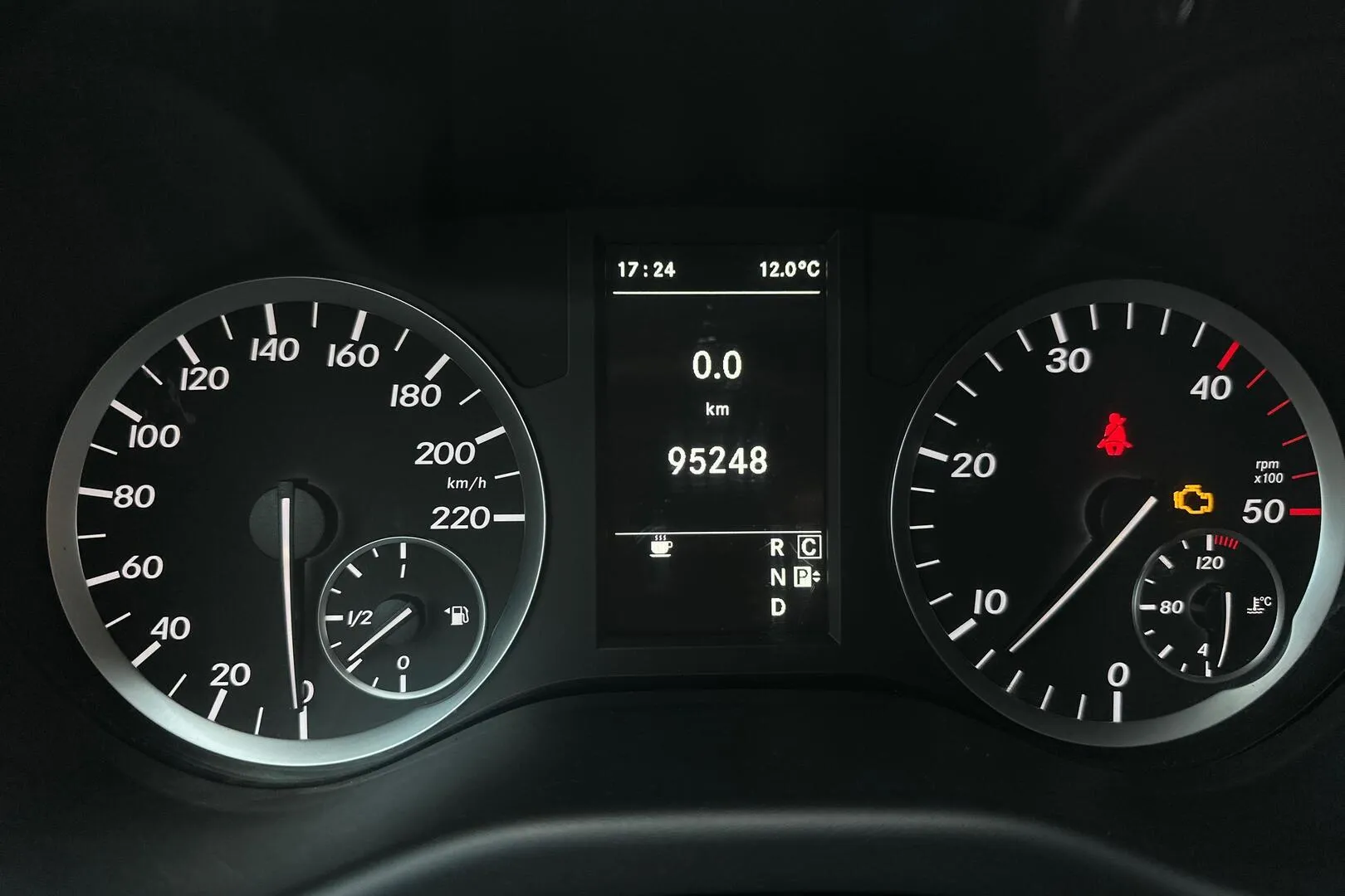 Mercedes-Benz Vito CMN-898 carousel image